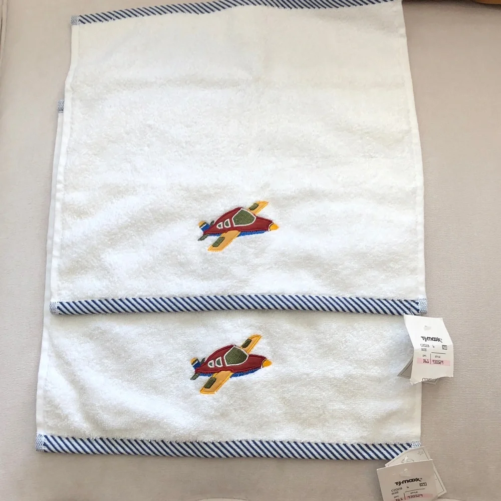 Airplane Embroidered Towel Set - White, NWT